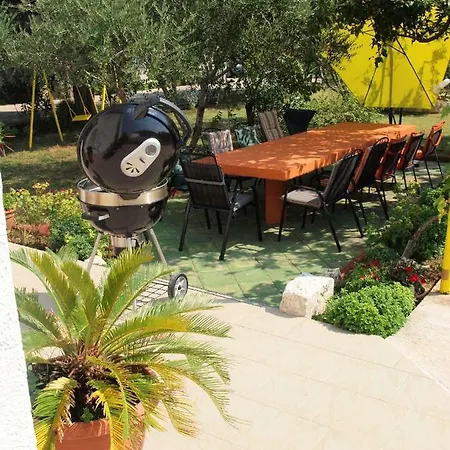 בית הארחה Ana