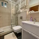 Ana 3*