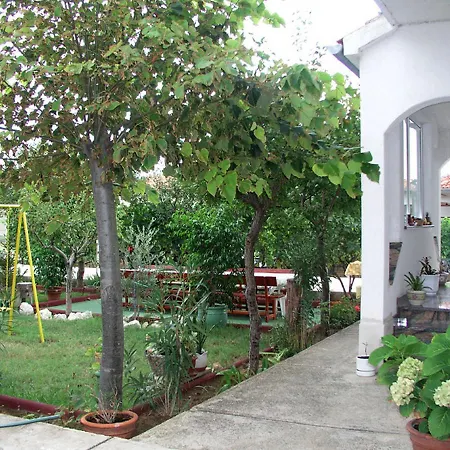 Ana Guest house