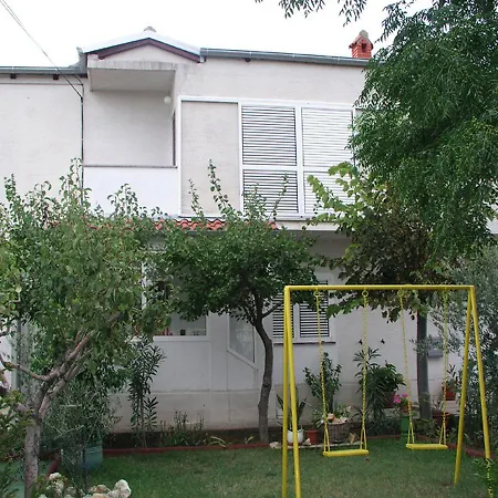 Konukevi Ana