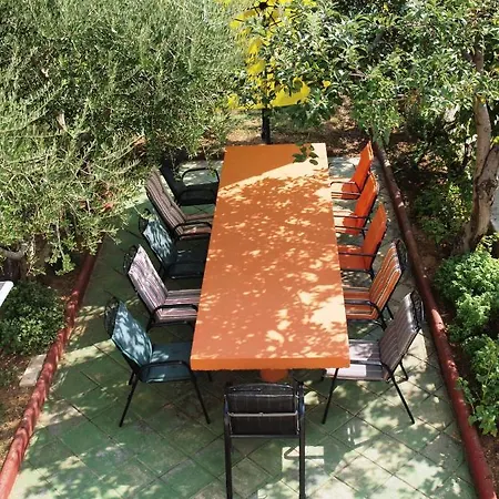 Ana Guest house